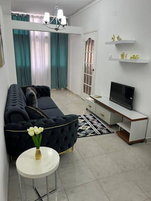 Cozy and beautiful apartment photo 3