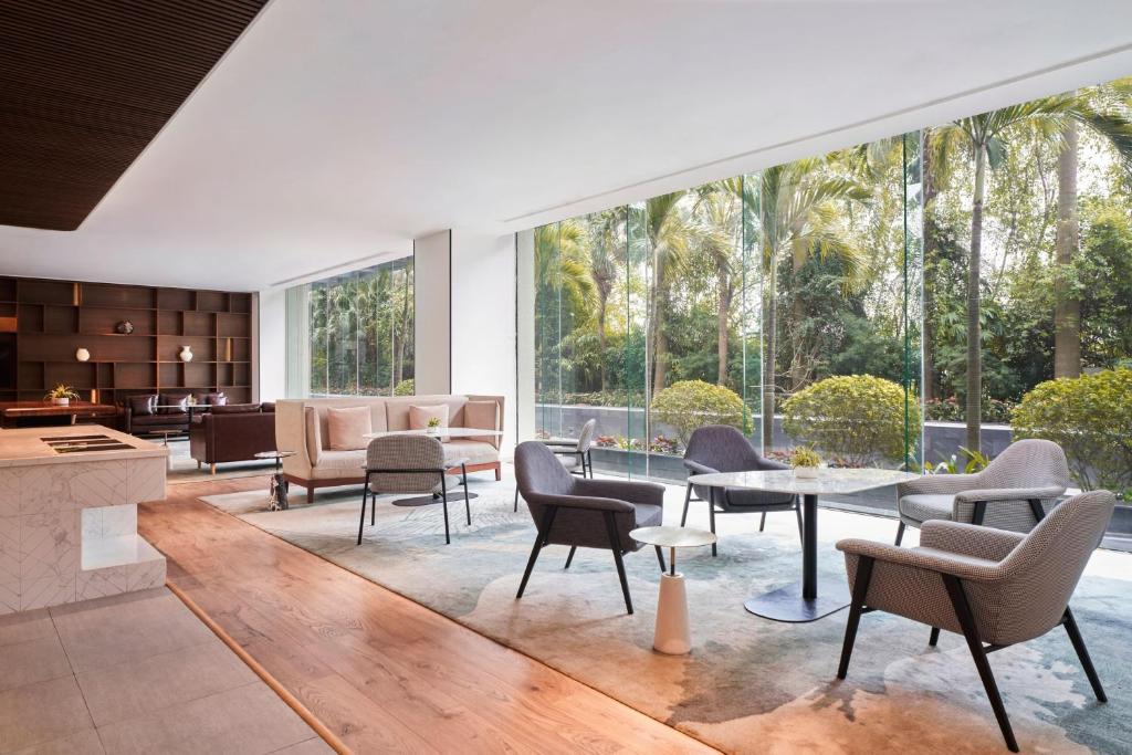 Crowne Plaza West Hà Nội