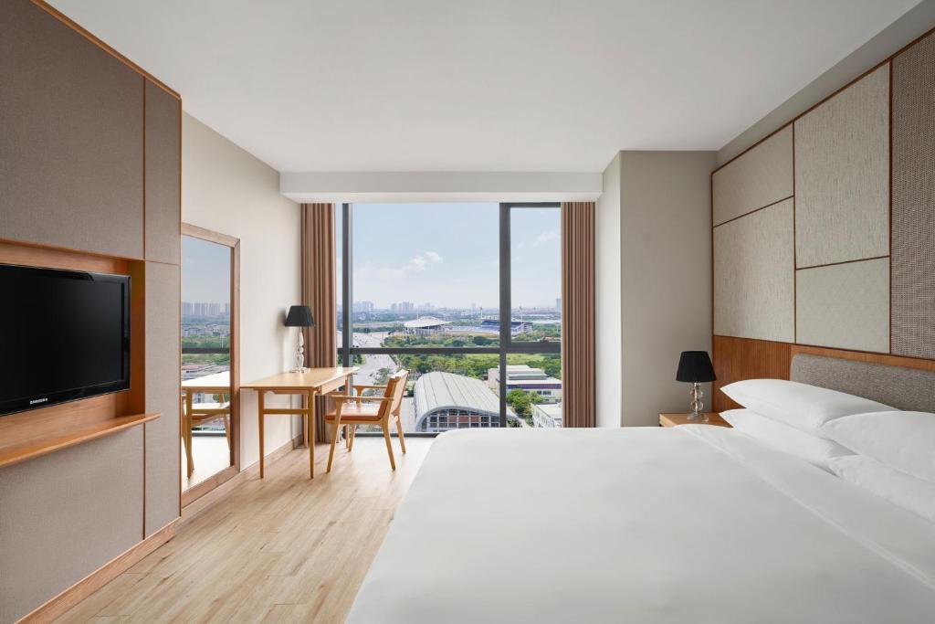 Crowne Plaza West Hà Nội