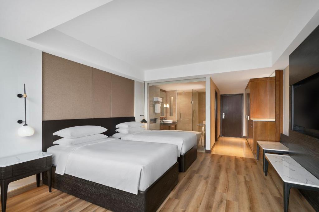 Crowne Plaza West Hà Nội