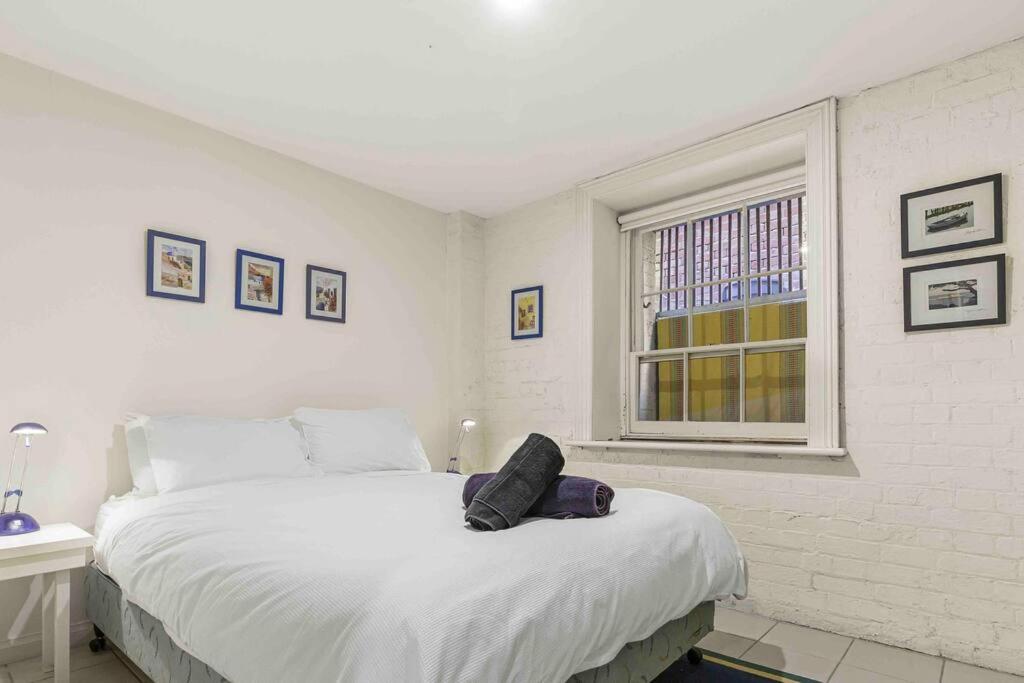Centre of Queenscliff -Heritage Ballroom Apartment One photo 3