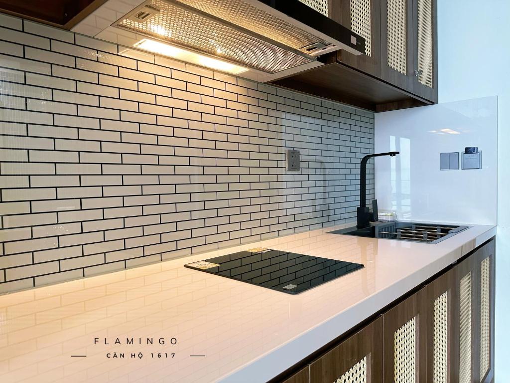 IB 1617 FLAMINGO HẢI TIẾN