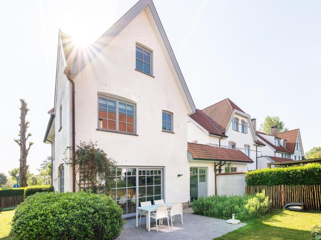 Normandy Villa in a quiet location