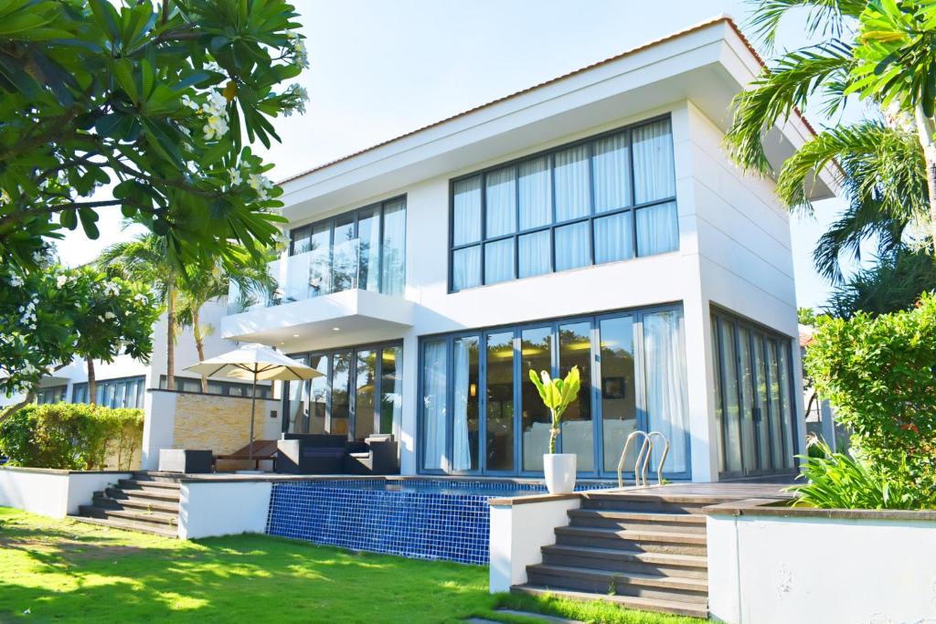 Ocean Retreats Villas Danang