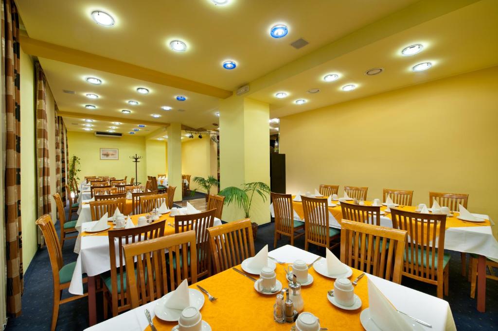 Трехместный (Трехместный номер), Отель Henrietta