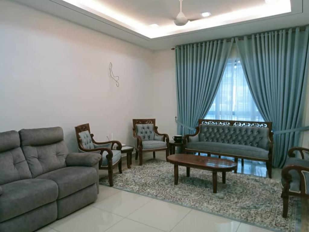 MR OT HOMESTAY ( BAITUL RAUDHAH ) - Tap to explore photos