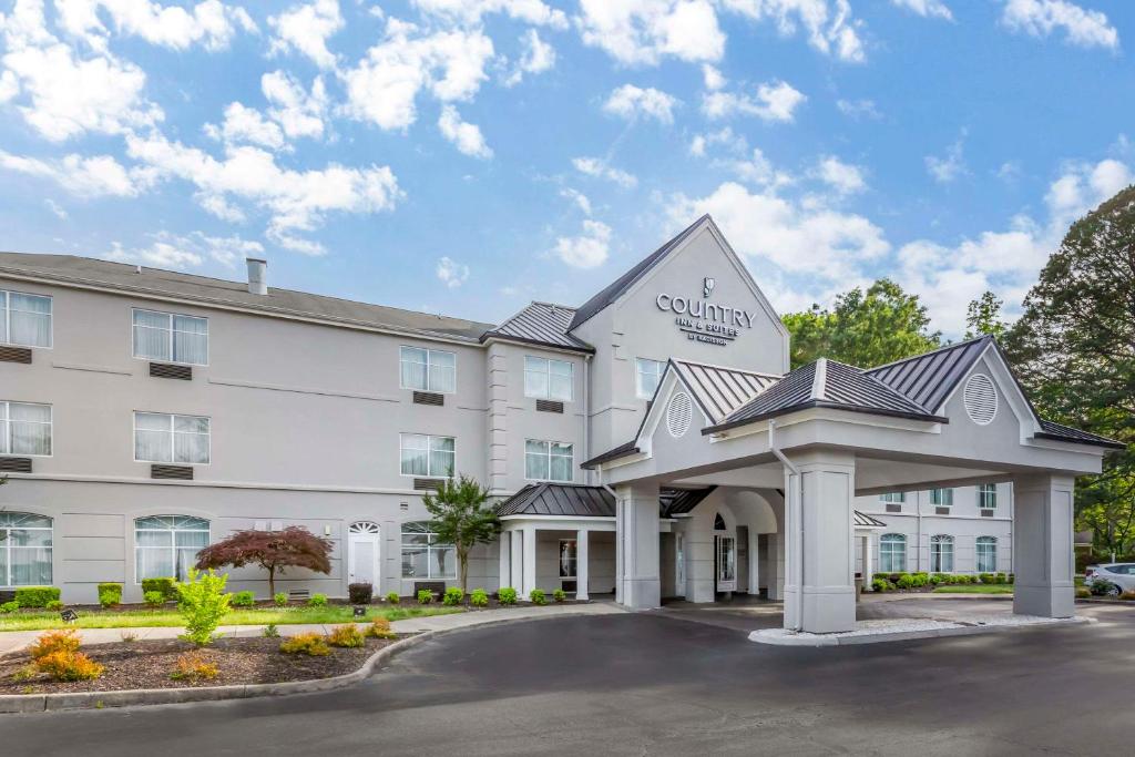 Country Inn & Suites by Radisson, Newport News South, VA image