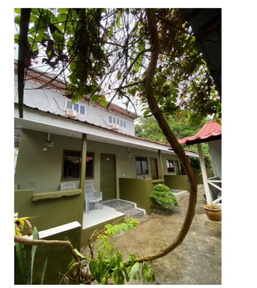 Photos of INTAN CHALEt