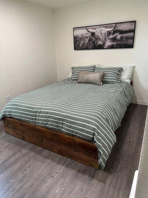 Live Work Downtown Apartment - Tap to explore photos