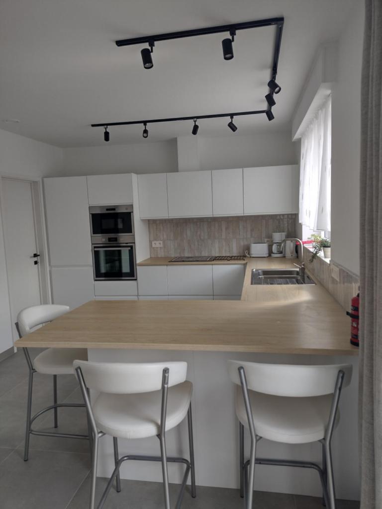 Nieuwe rijwoning met gezellig terras photo 1