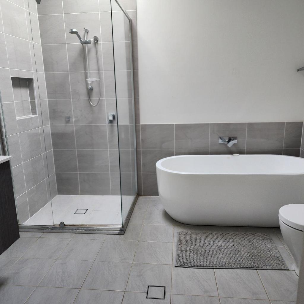 Modern and peaceful accommodation in The Gables - Tap to explore photos