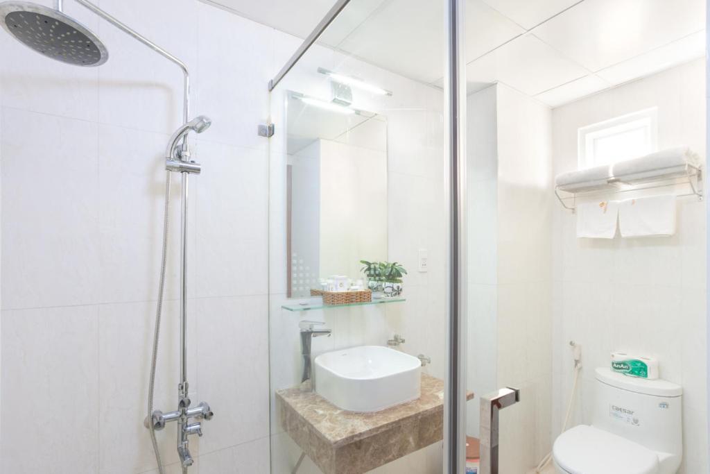 Двухместный (Улучшенный двухместный номер с 1 кроватью), Thien Hai Hotel