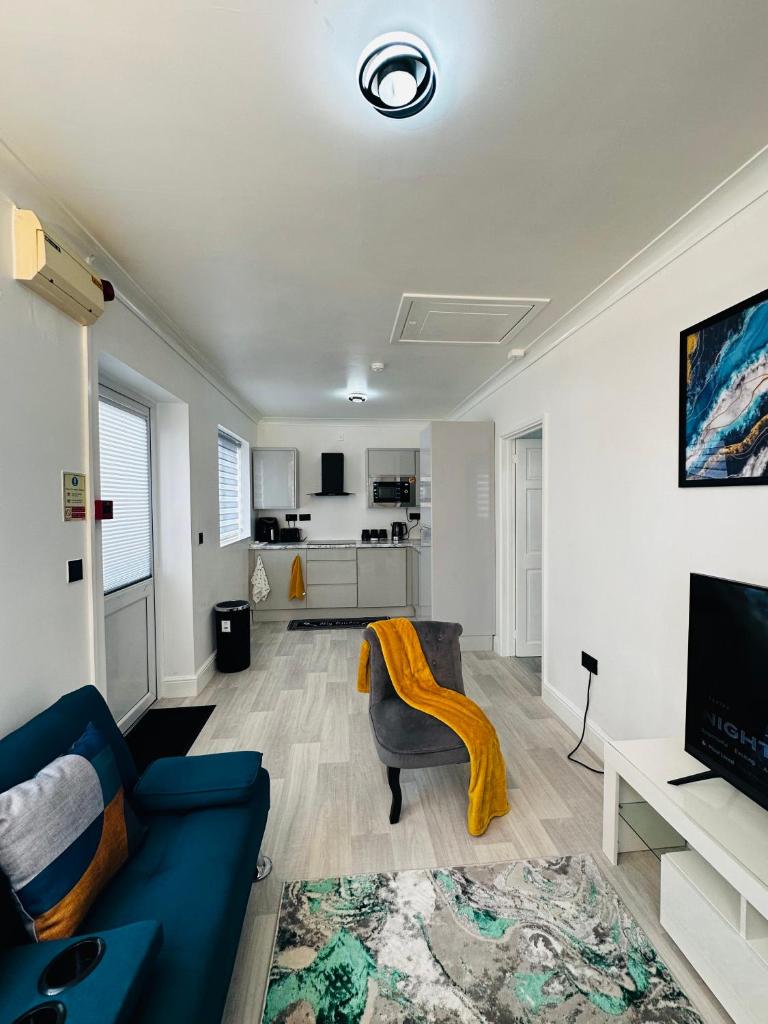 Rooms of Cozy Haven Your Perfect 1Bed LE2