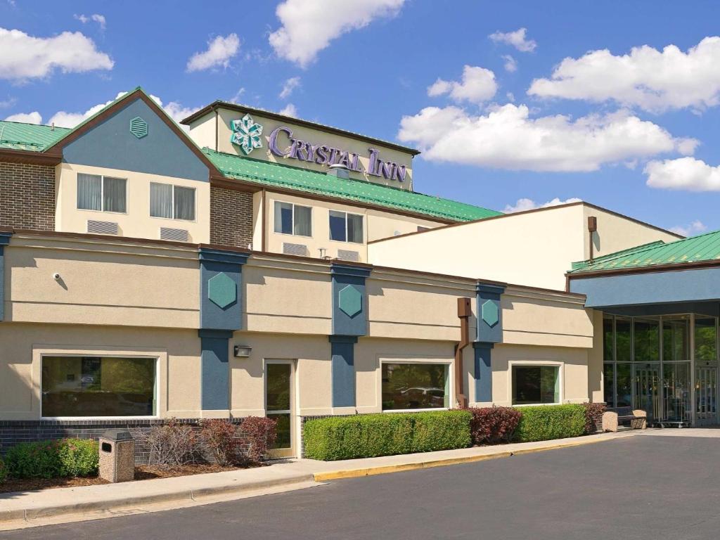 Crystal Inn Hotel & Suites West Valley City image