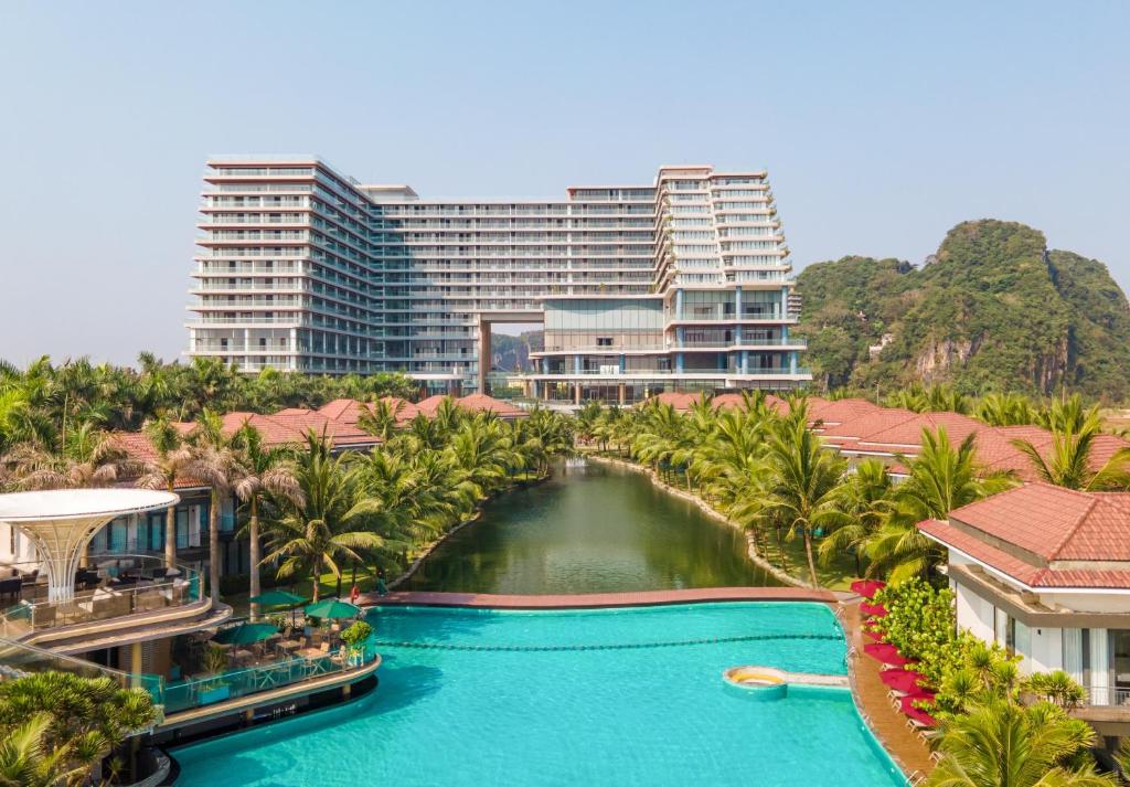 KOI Resort & Residence Da Nang