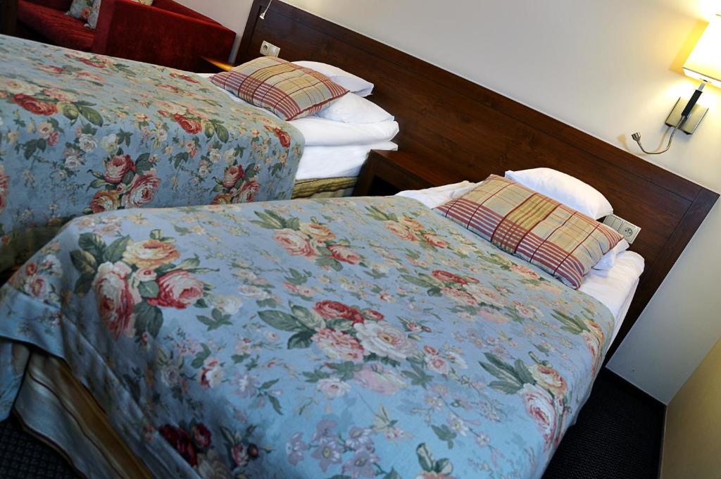 Ahotel photo 3