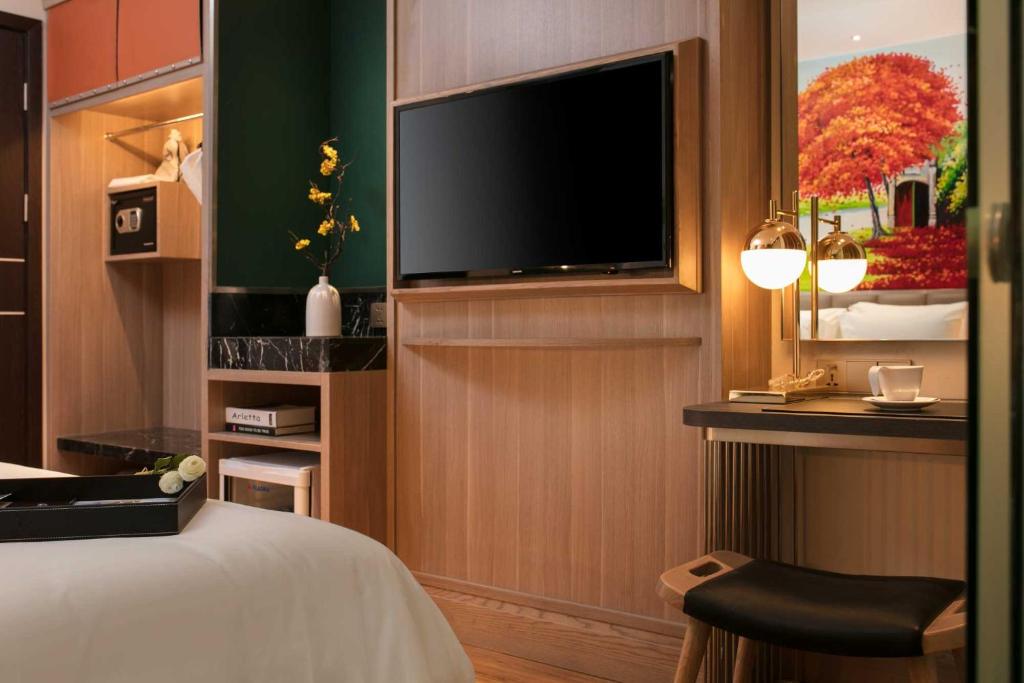 Delicacy Central Hotel & Spa