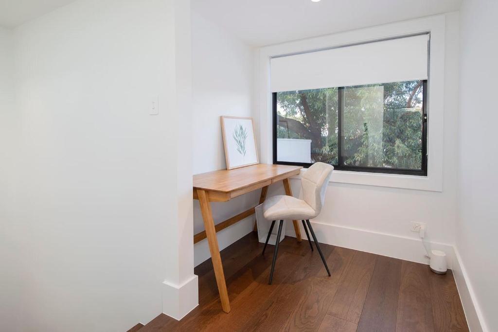 The Cloudscape - Cosy, Modern, and Chic Designer Pad photo 4