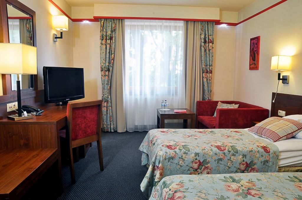 Ahotel photo 1