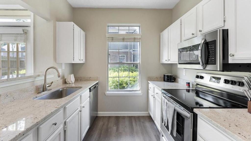 Landing at Hopper Lofts - 1 Bedroom in Manchester image