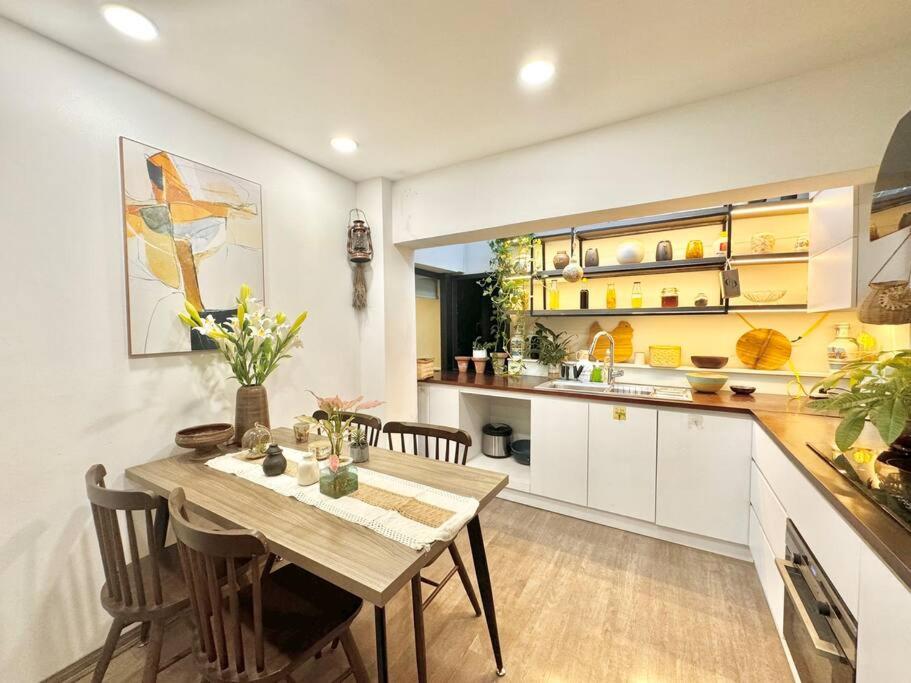 Stylish &Modern home-Super location-Hoan Kiem lake