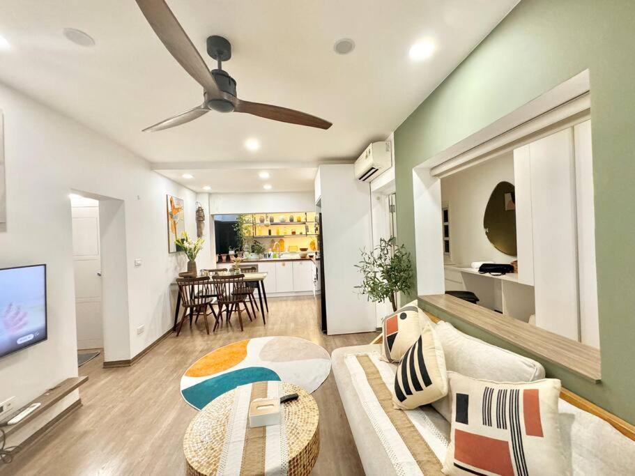 Stylish &Modern home-Super location-Hoan Kiem lake