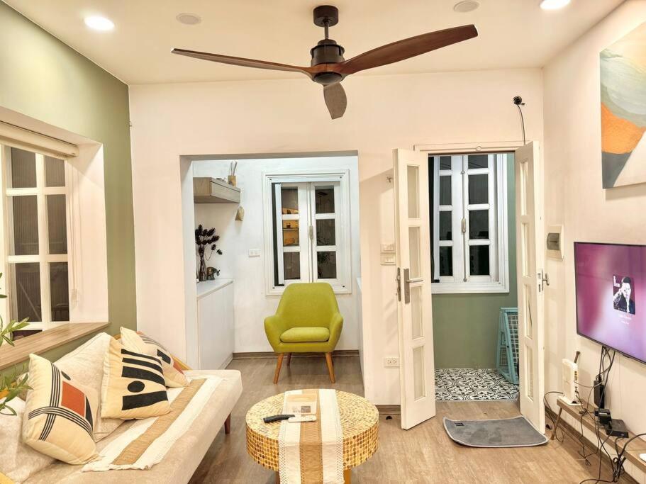 Stylish &Modern home-Super location-Hoan Kiem lake