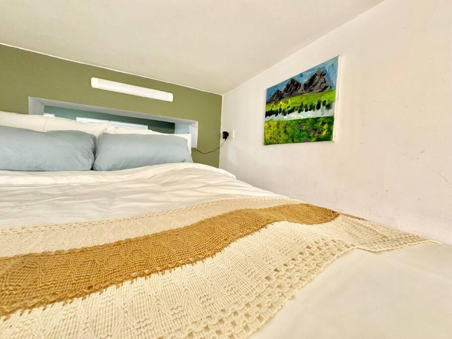Stylish &Modern home-Super location-Hoan Kiem lake