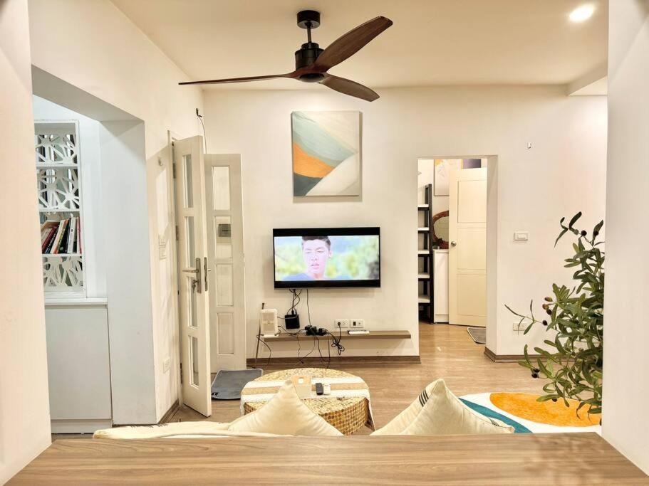 Stylish &Modern home-Super location-Hoan Kiem lake