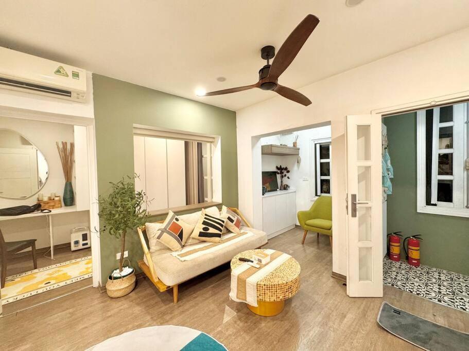 Stylish &Modern home-Super location-Hoan Kiem lake