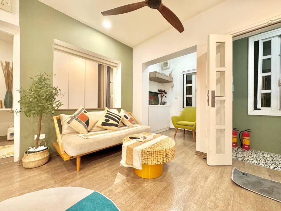 Stylish &Modern home-Super location-Hoan Kiem lake