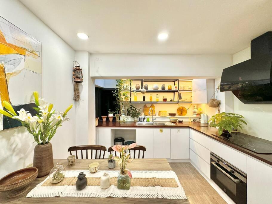 Stylish &Modern home-Super location-Hoan Kiem lake