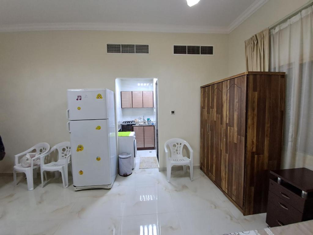 Aalia building studio furnished flat photo 3