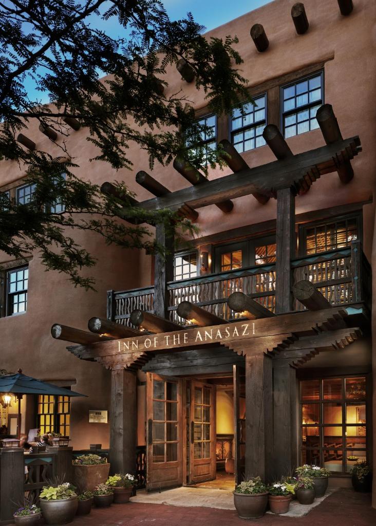 Rosewood Inn of the Anasazi image
