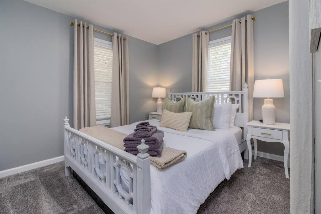New! 3BR I 2BA Home in the Vibrant City of Hazel Park image