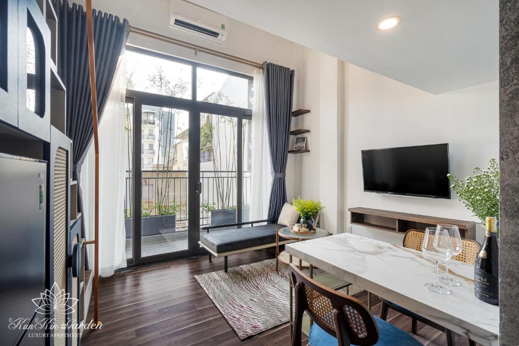 KunKin Garden Apartment - Tap to explore photos