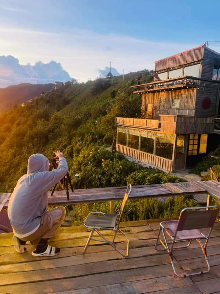 Tà Xùa Haus Meej Homestay