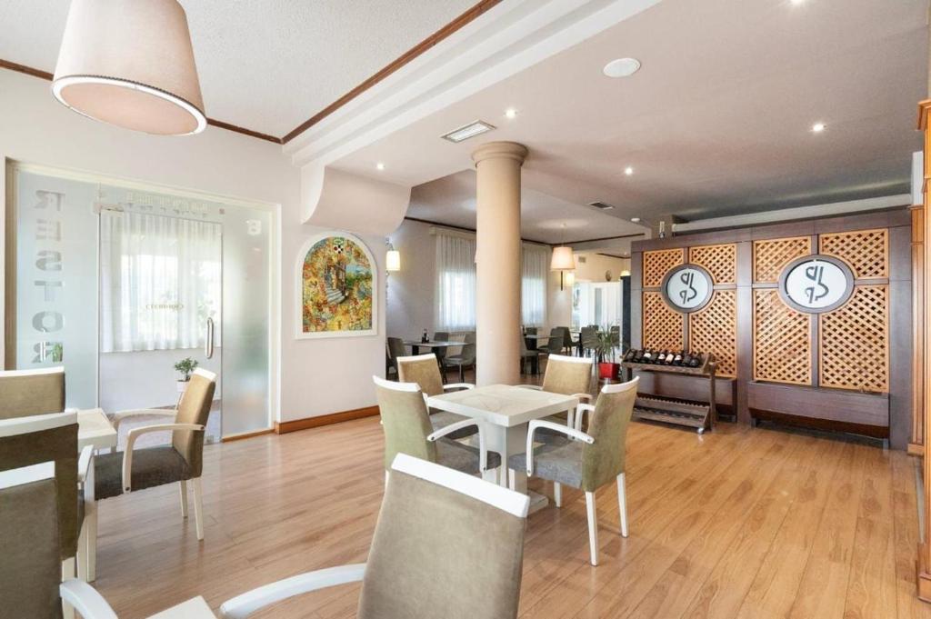 Hotel SHahini photo 2