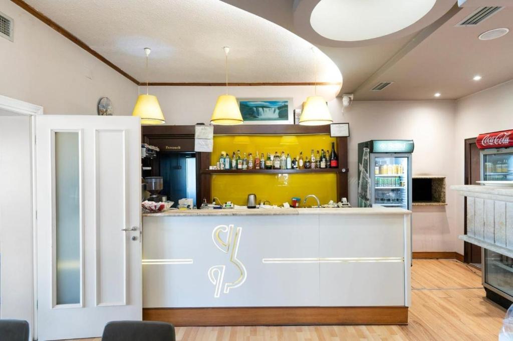 Hotel SHahini photo 1