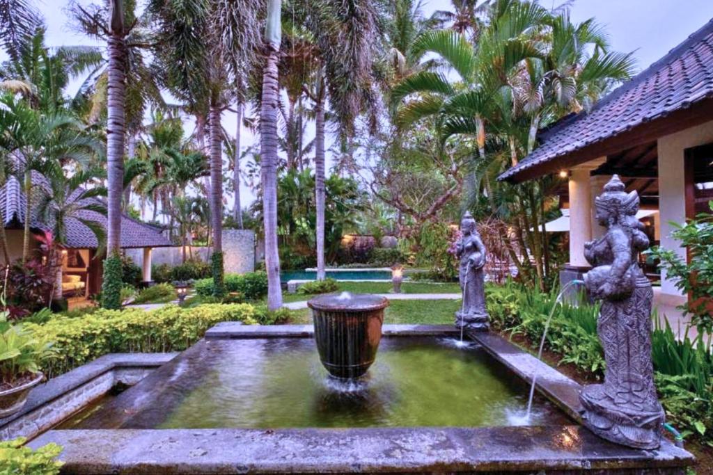 Damian 4 BR Pool Villa Garden JU24 photo 1