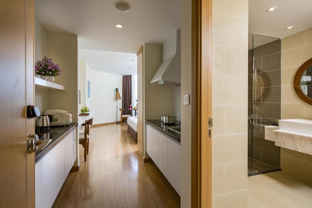 Holi StarCity Suites