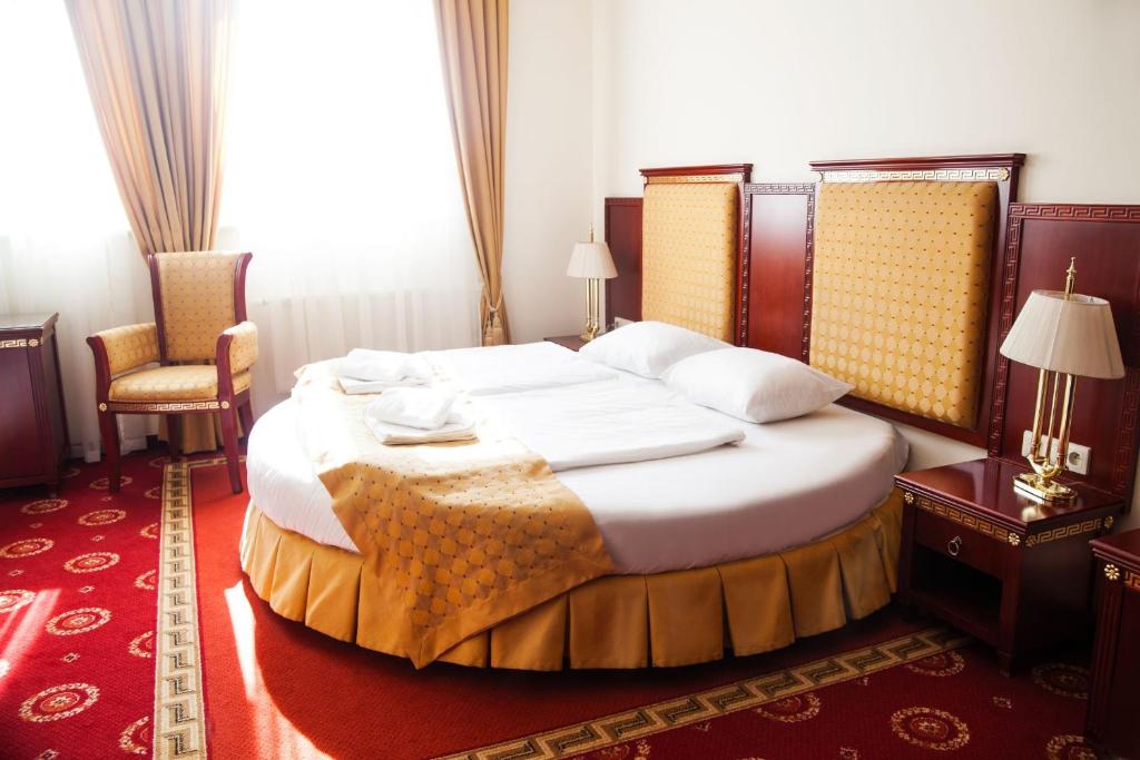 Апартаменты (Стандартные апартаменты), Hotel Holiday Park