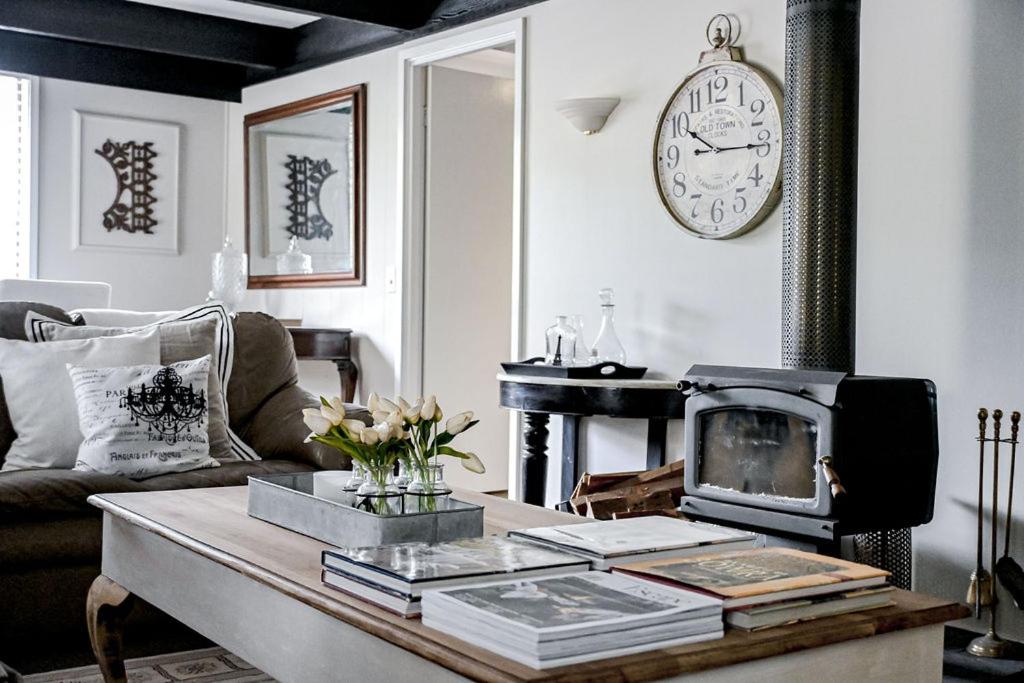 Halls Eclectic Hideaway Bowral photo 2