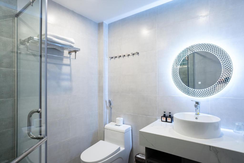 Gatsby Hanoi Hotel & Travel