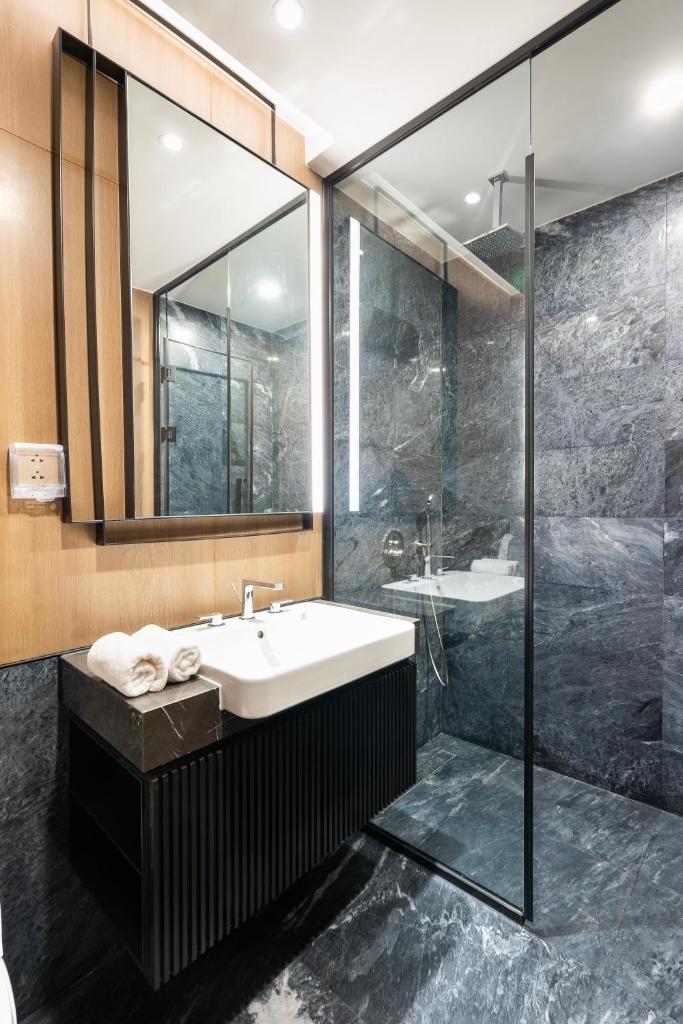 Blue Fingers Lumiere Riverside Thao Dien