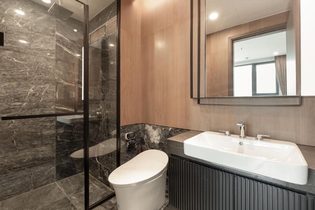 Blue Fingers Lumiere Riverside Thao Dien