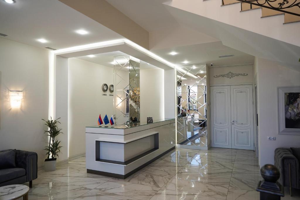 Igit Plaza Hotel photo 1