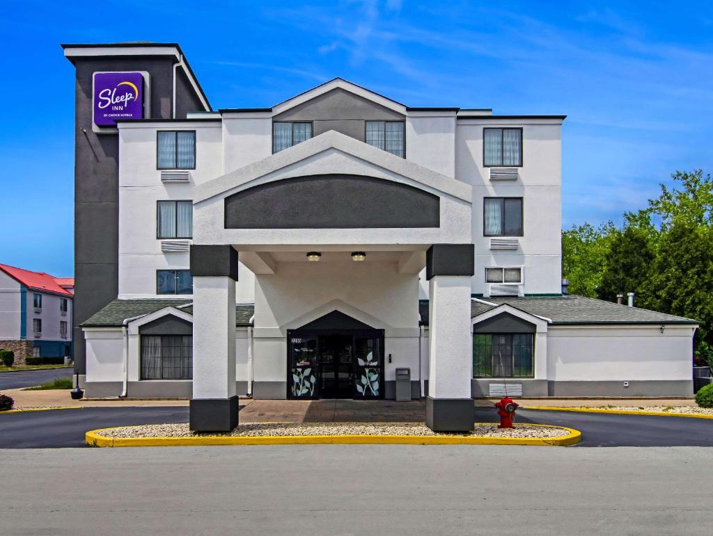 Sleep Inn near I-80 and I-94 image