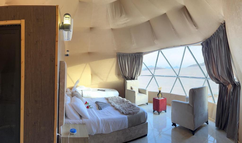 Golden Gate Luxury Camp - Tap to explore photos