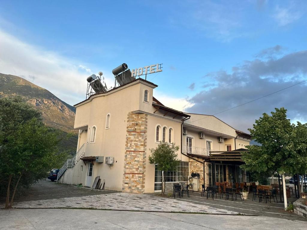 Hotel Tepelena photo 1